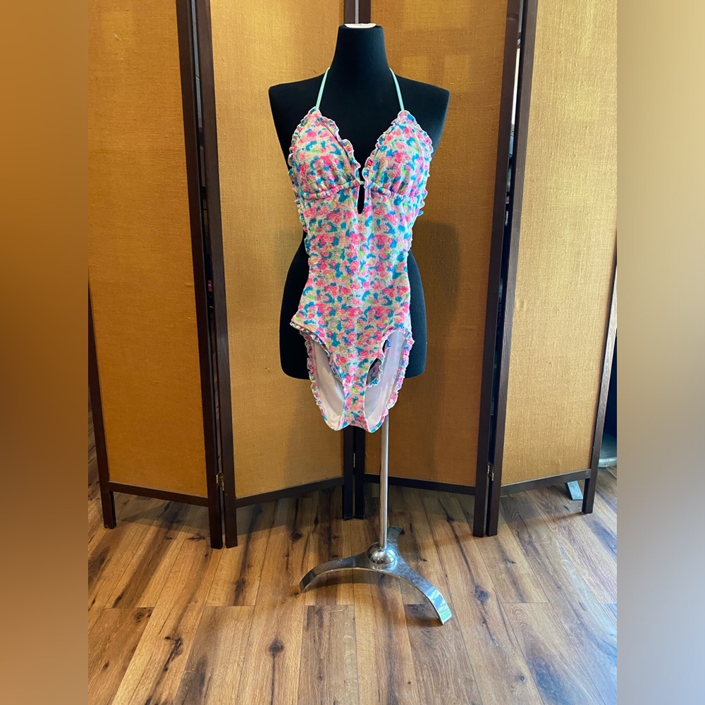 Bongo Size Large Floral Cut Out One Piece Bathing Suit Swimsuit NEW/UNWORN